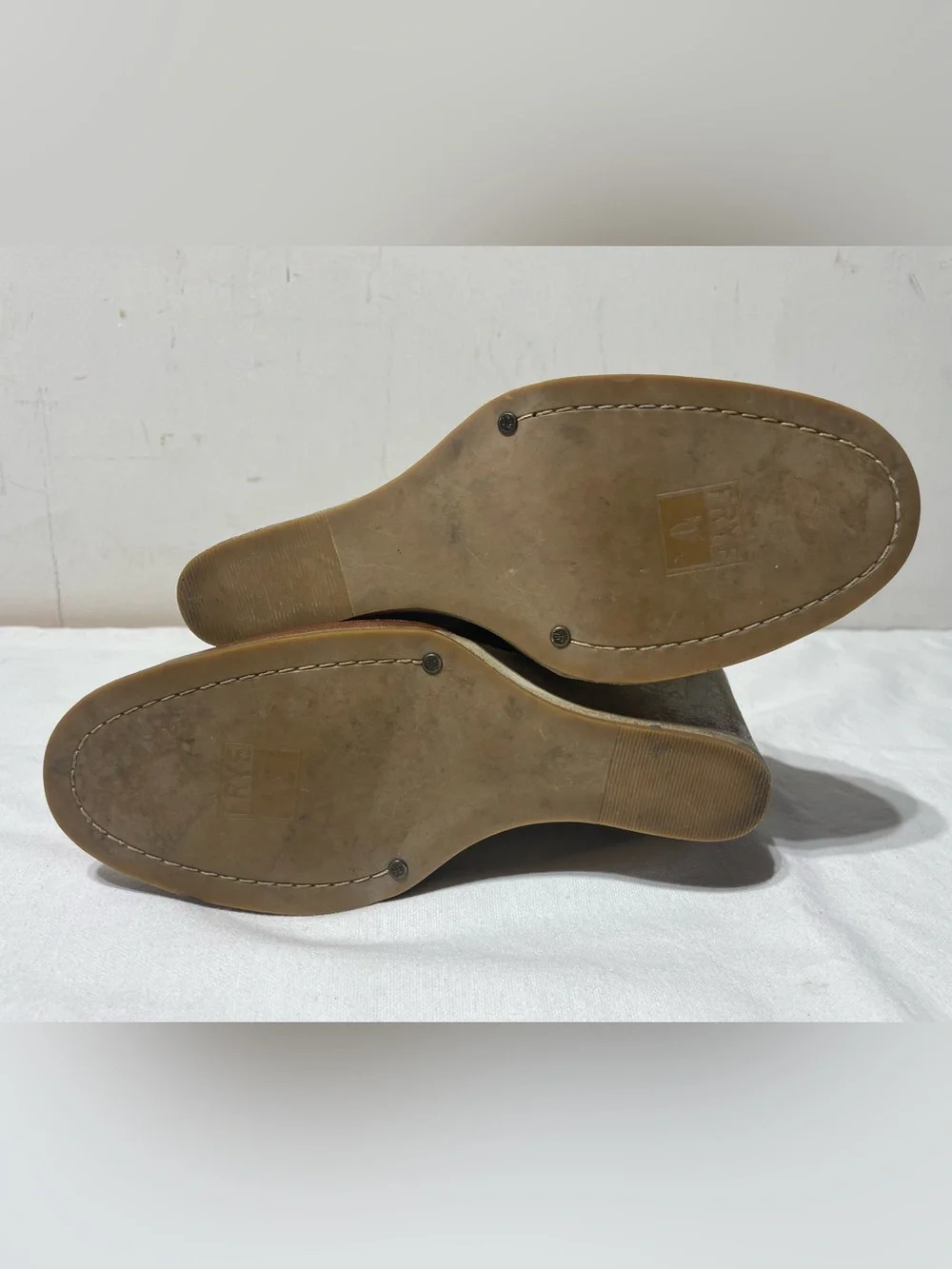 Frye Caroline Lace Low Wedge Shoes Womens 9M Taupe Beige Suede Leather